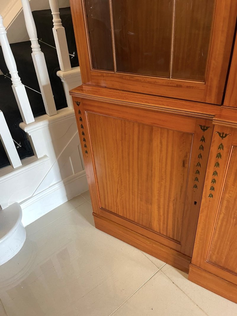 Large Quality Satinwood Astral Glazed Breakfront Display Cabinet with Original Painted Decoration - Image 10